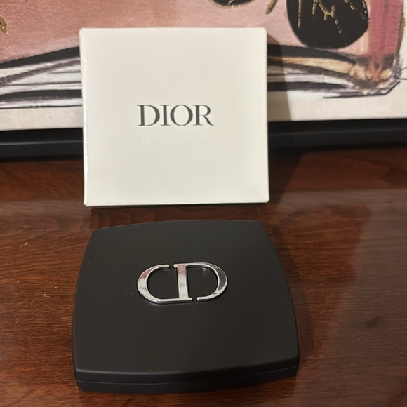NWOT Dior Mirror with Dior pouch!💫🌟 - Picture 2 of 5
